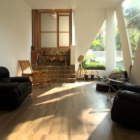 The Urban Getaway Vila Thiruvananthapuram Exterior foto