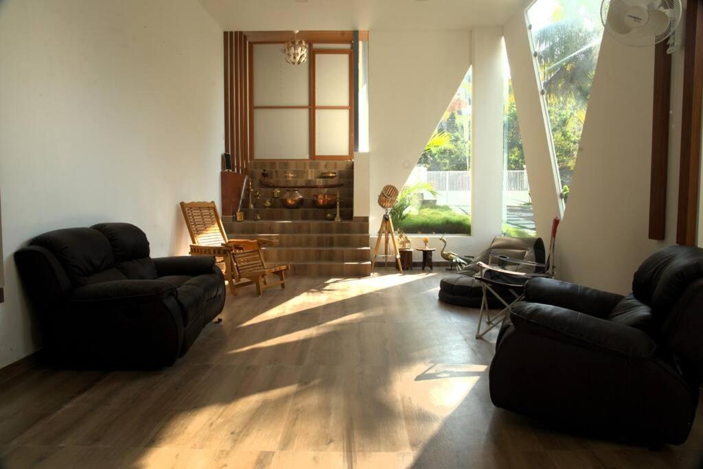 The Urban Getaway Vila Thiruvananthapuram Exterior foto